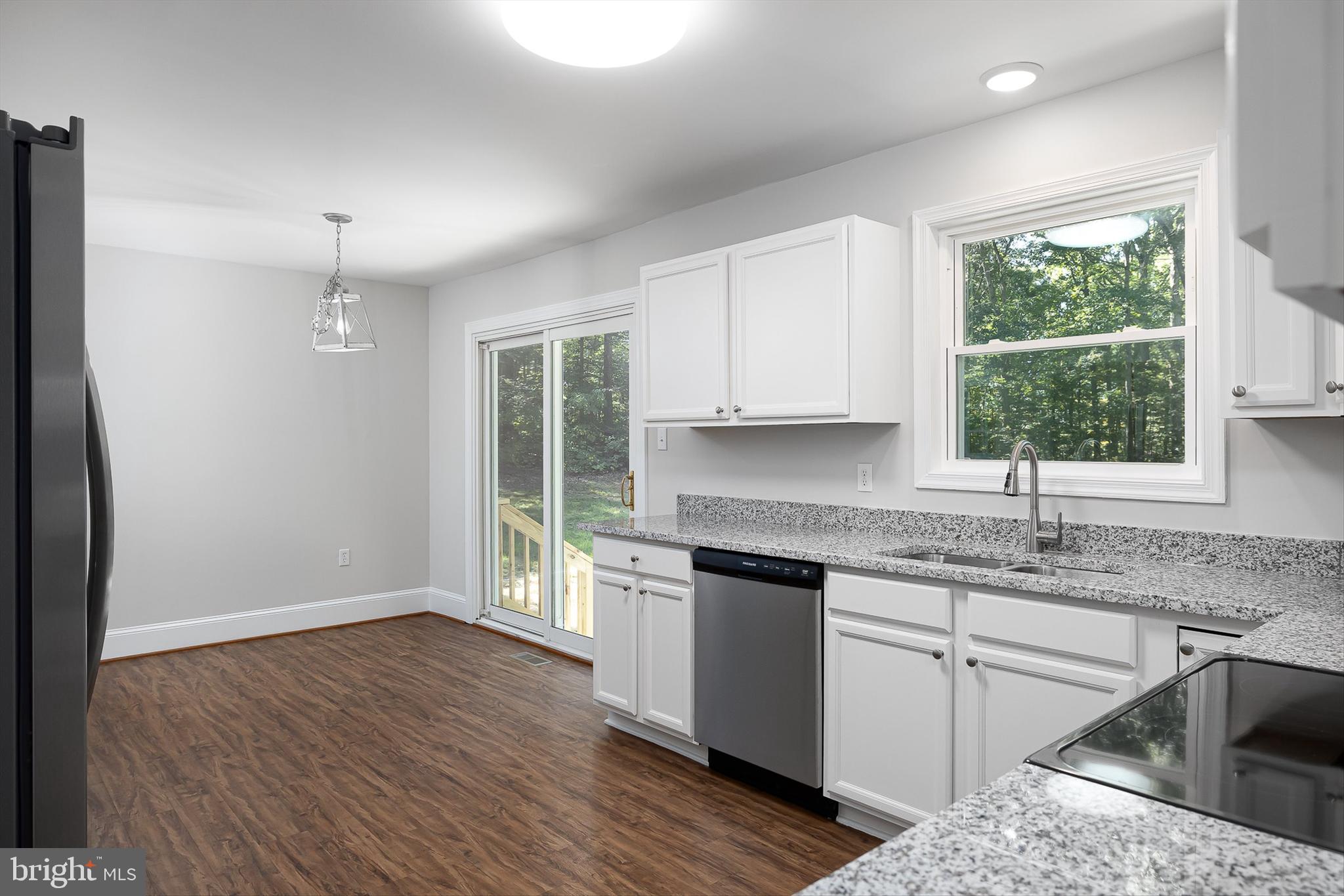 LAKEVIEW ESTATES - Residential