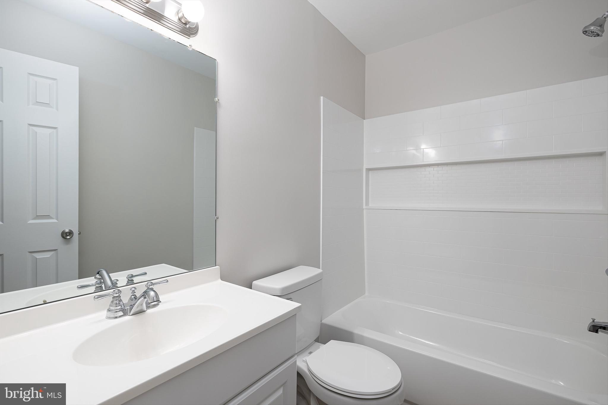 LAKEVIEW ESTATES - Residential