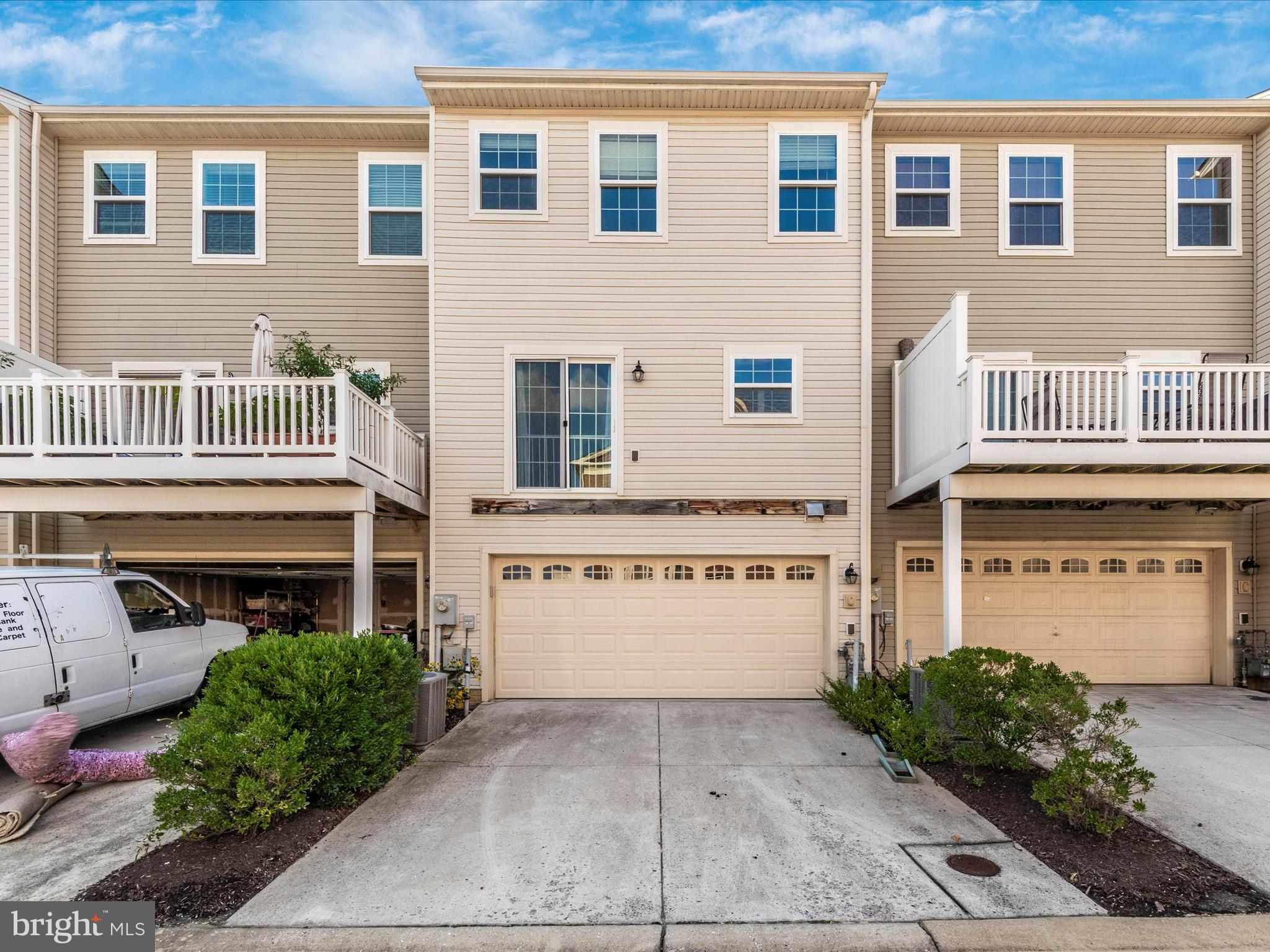 BLUE STREAM - Residential