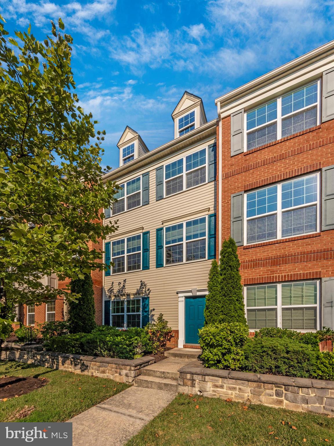 BLUE STREAM - Residential