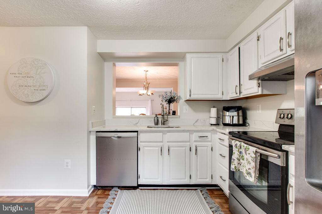 OAK WEST - Residential