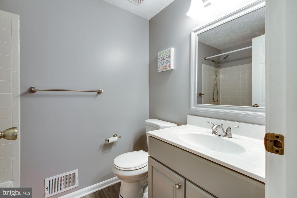 OAK WEST - Residential