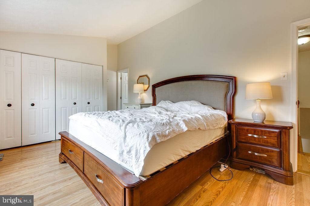 OAK WEST - Residential