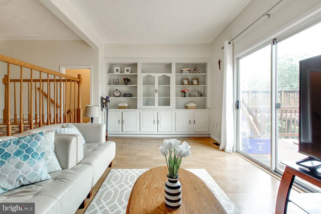 OAK WEST - Residential