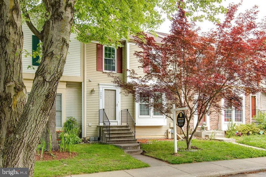 Location!Location! Lovely townhouse in Oak West.  Home features 3 finished levels with total of 1,804 sq ft, 3 Bedrooms, 2 Full Bathroom, and 2 Half Bathrooms. Eat-In kitchen with separated dining room.  Spacious  Living room included built in cabinets. The large deck off the living room view to the trees. Fully finished basement with bonus study room. Walk-Out to the back yard. Updated kitchen with Quartz counter-top. New Half bathroom in main level. Updated Master Bathroom and Full Bathroom. Newer HVAC system (2016),  Newer Bedroom Windows(2013). Plenty of parking spaces in parking lots and street as well. Conveniently located major commute, shopping and restaurants.