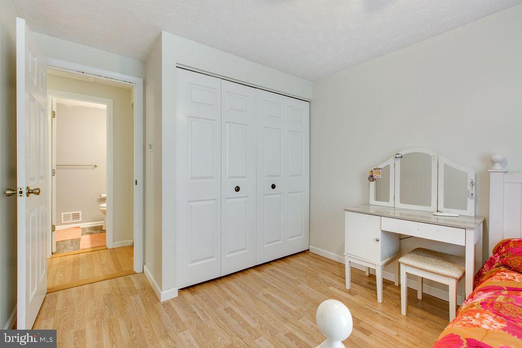 OAK WEST - Residential