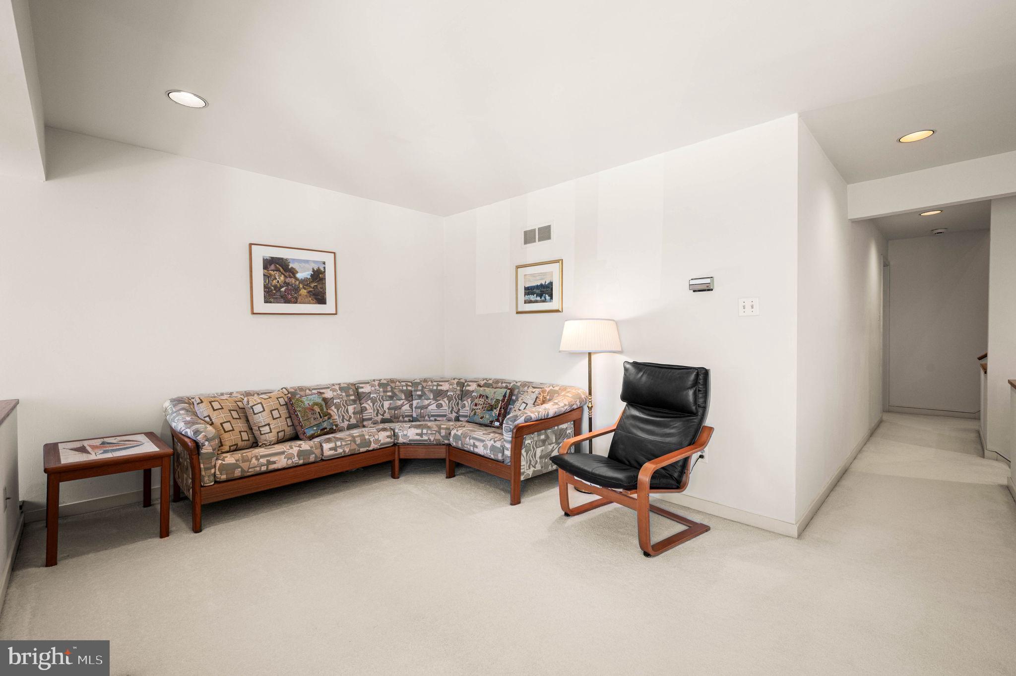 GREENLEAF - Residential