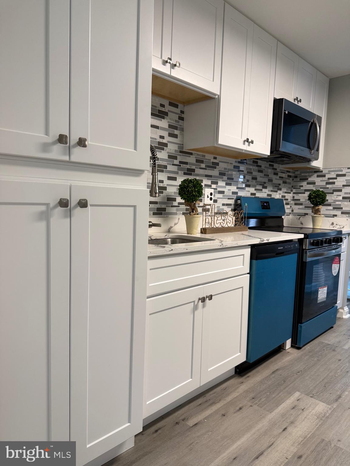 GLENVIEW - Residential