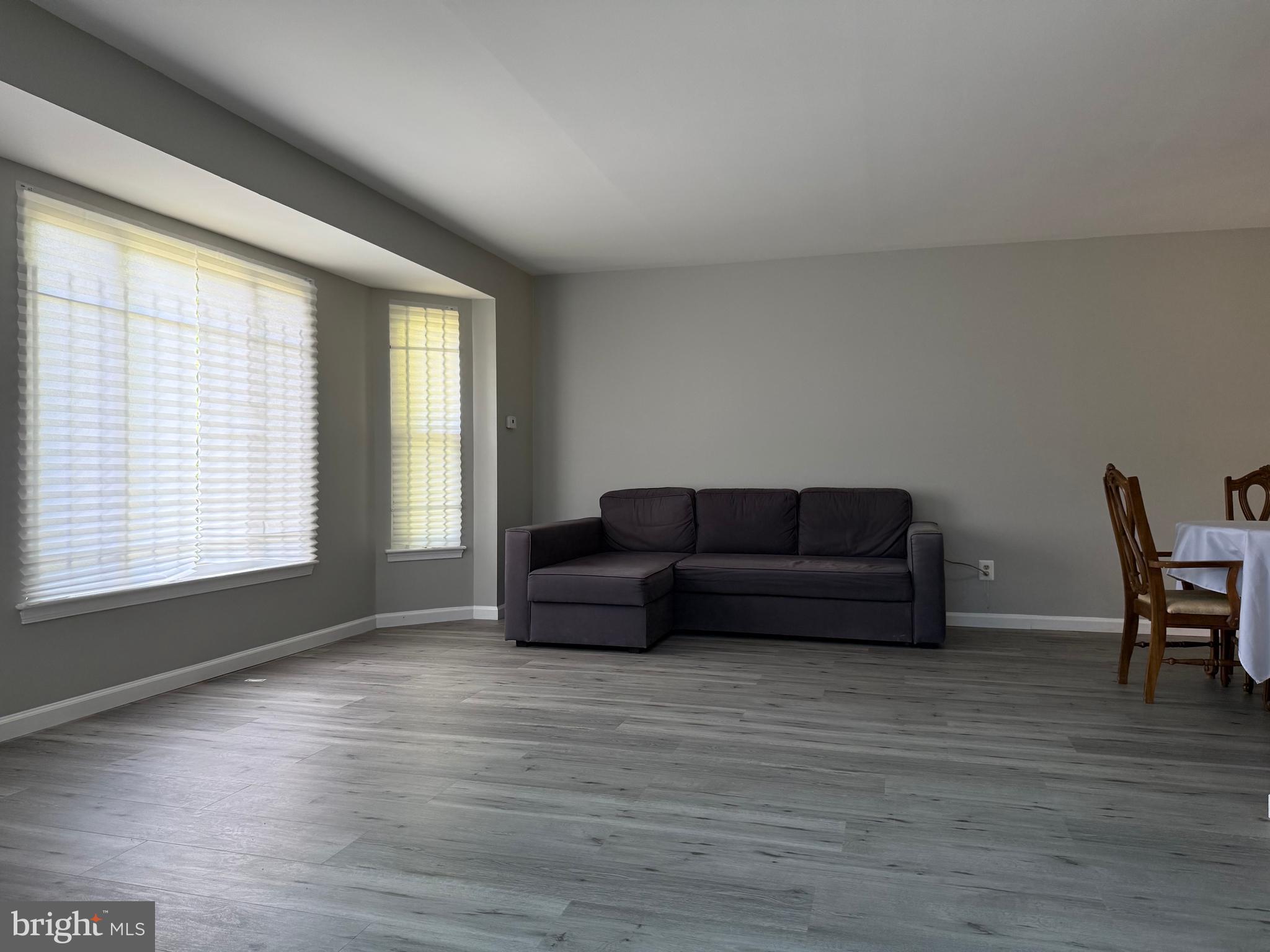 GLENVIEW - Residential