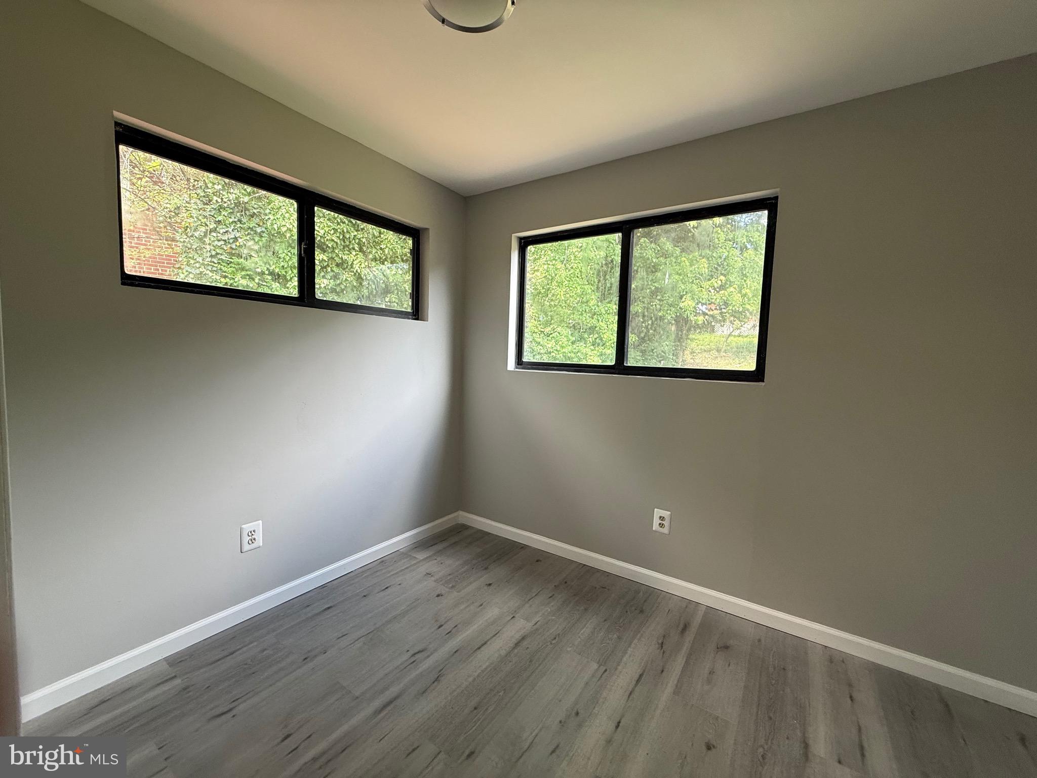 GLENVIEW - Residential