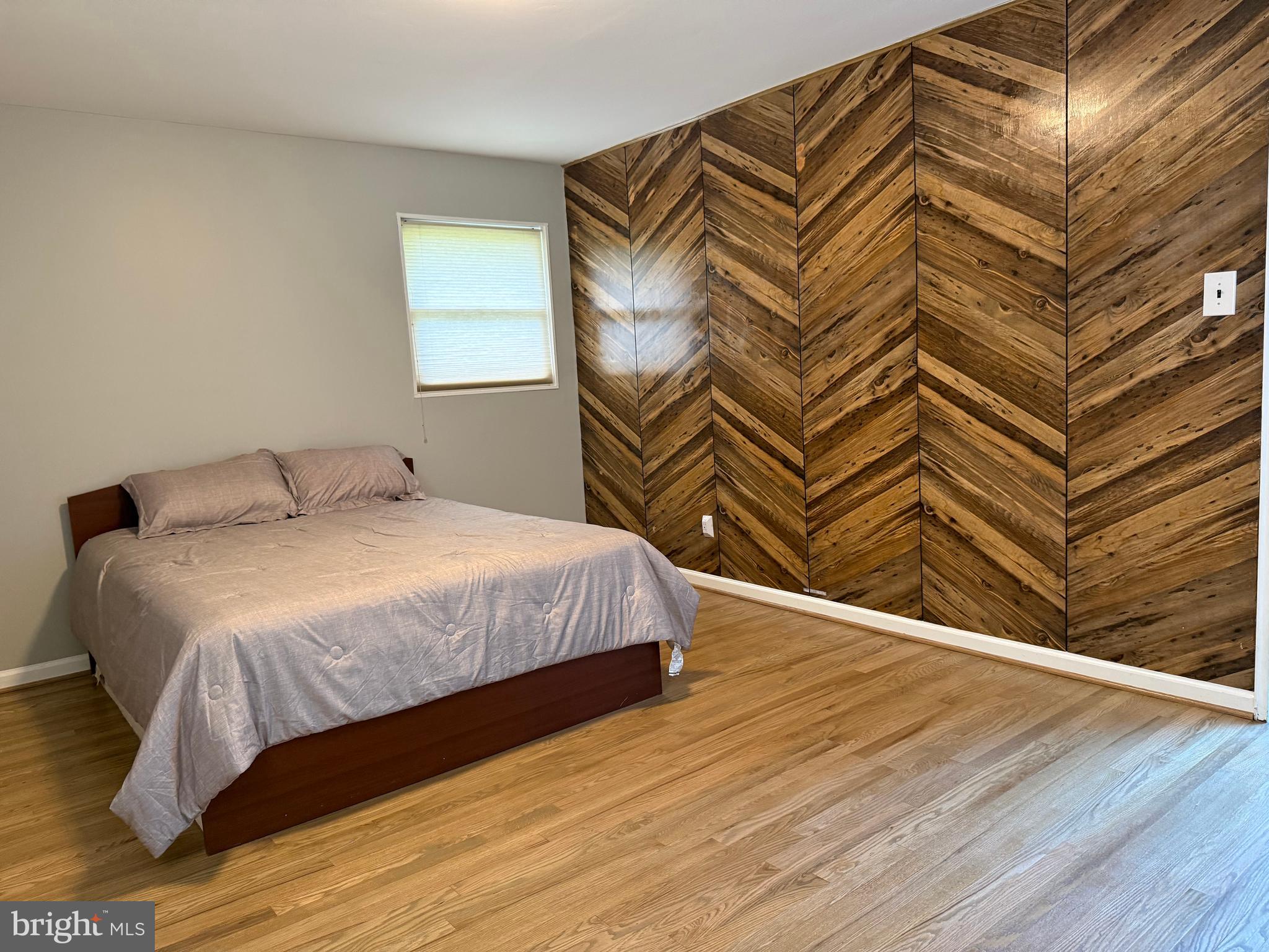 GLENVIEW - Residential