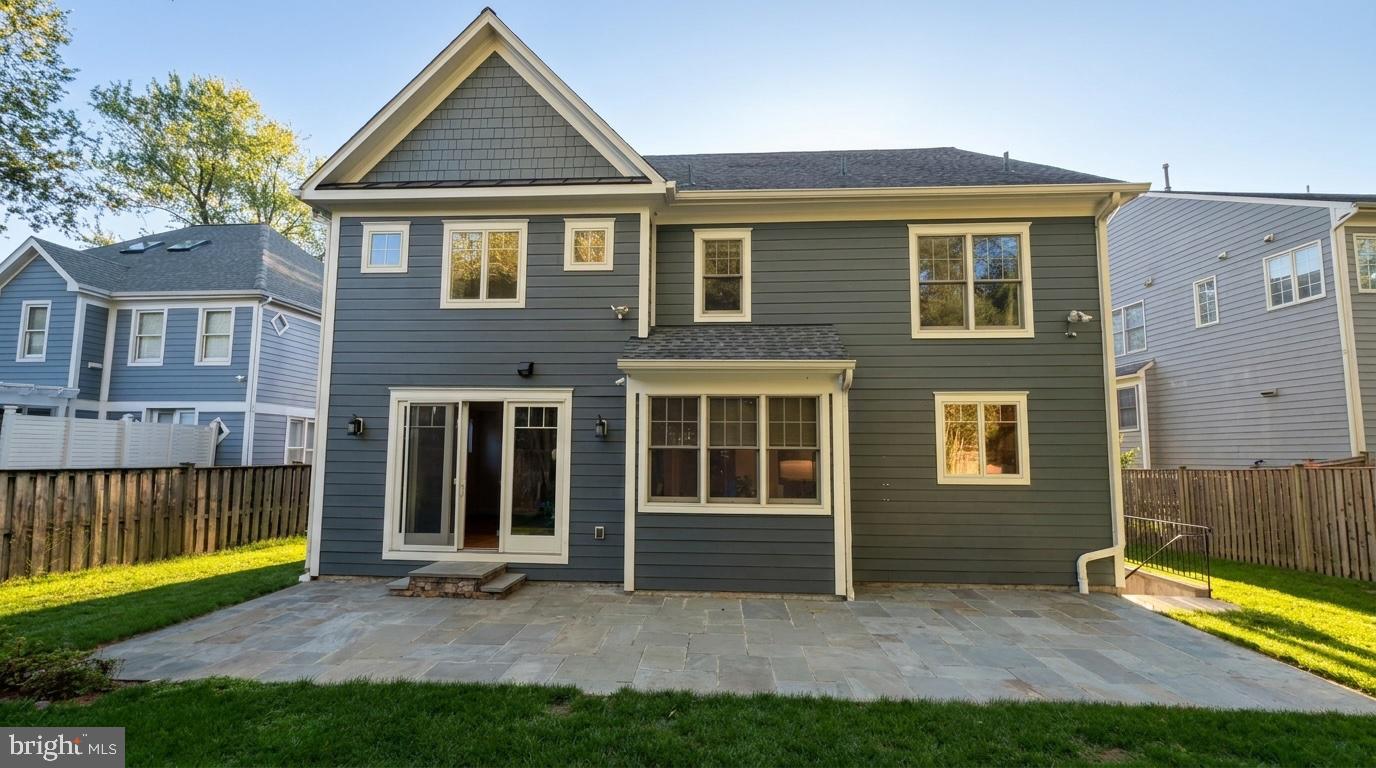 AYRLAWN - Residential