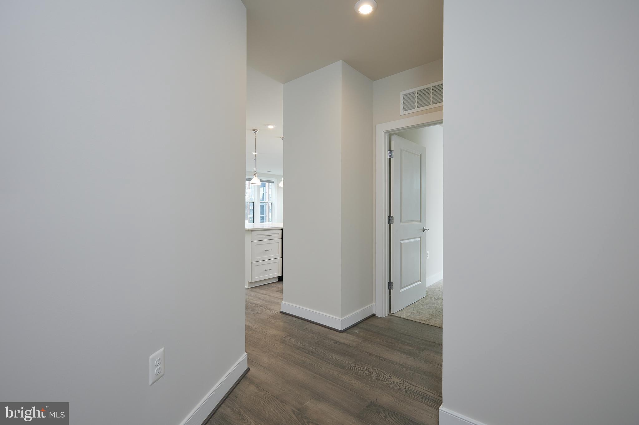 TOWER OAKS - Residential