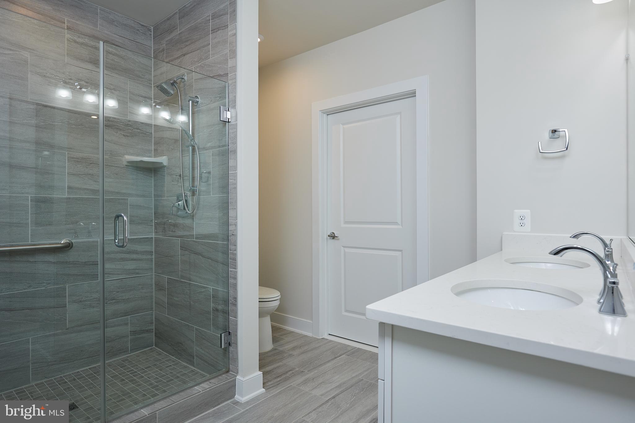 TOWER OAKS - Residential