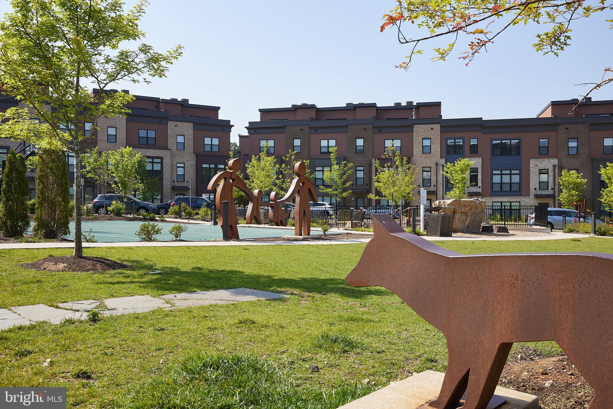 TOWER OAKS - Residential