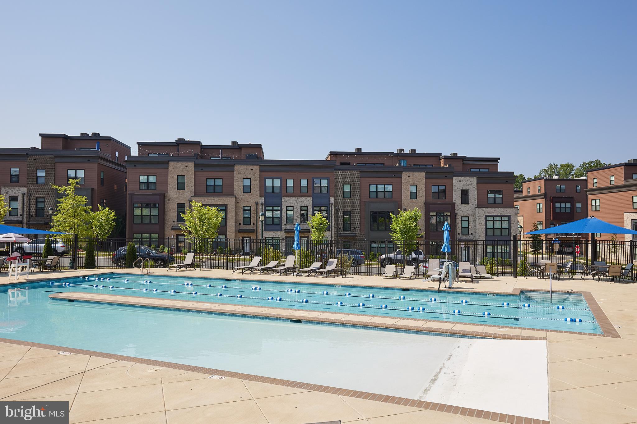 TOWER OAKS - Residential