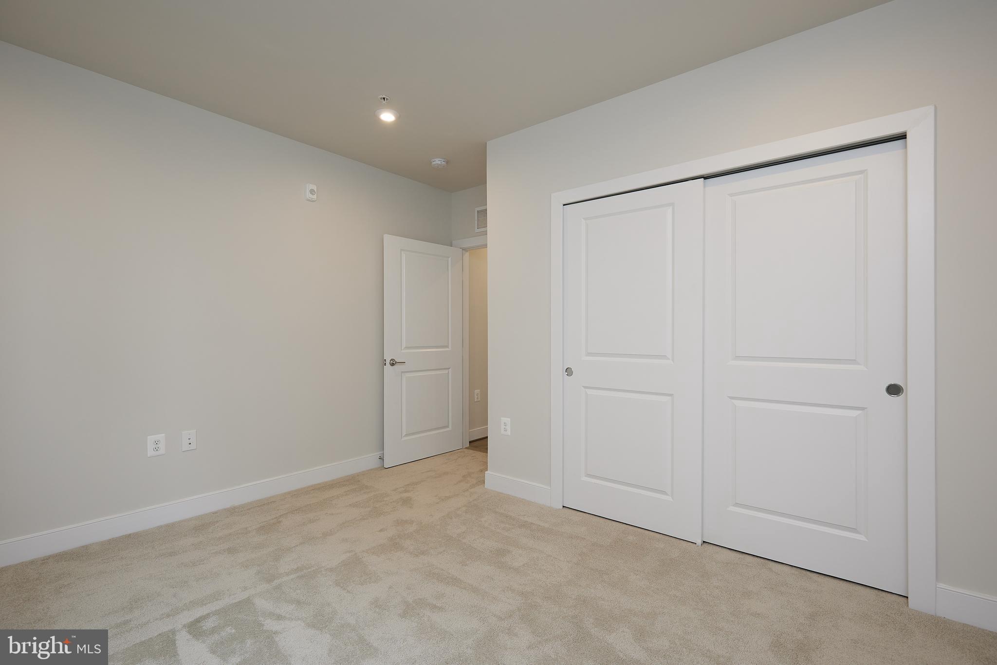 TOWER OAKS - Residential