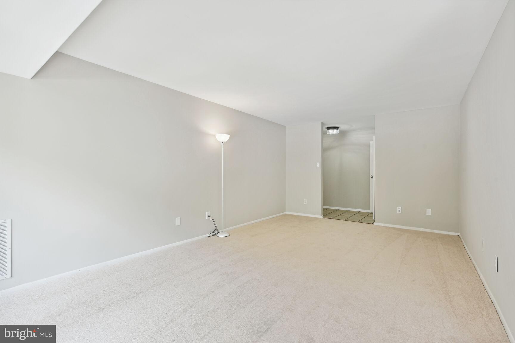 SOUTHGATE - Residential