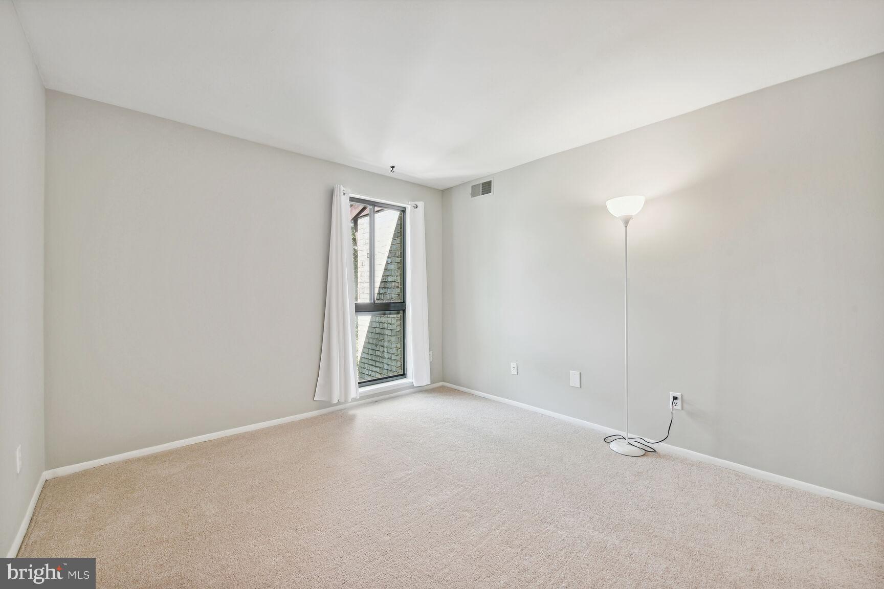 SOUTHGATE - Residential