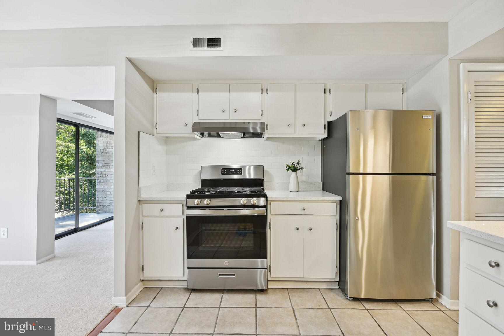 SOUTHGATE - Residential