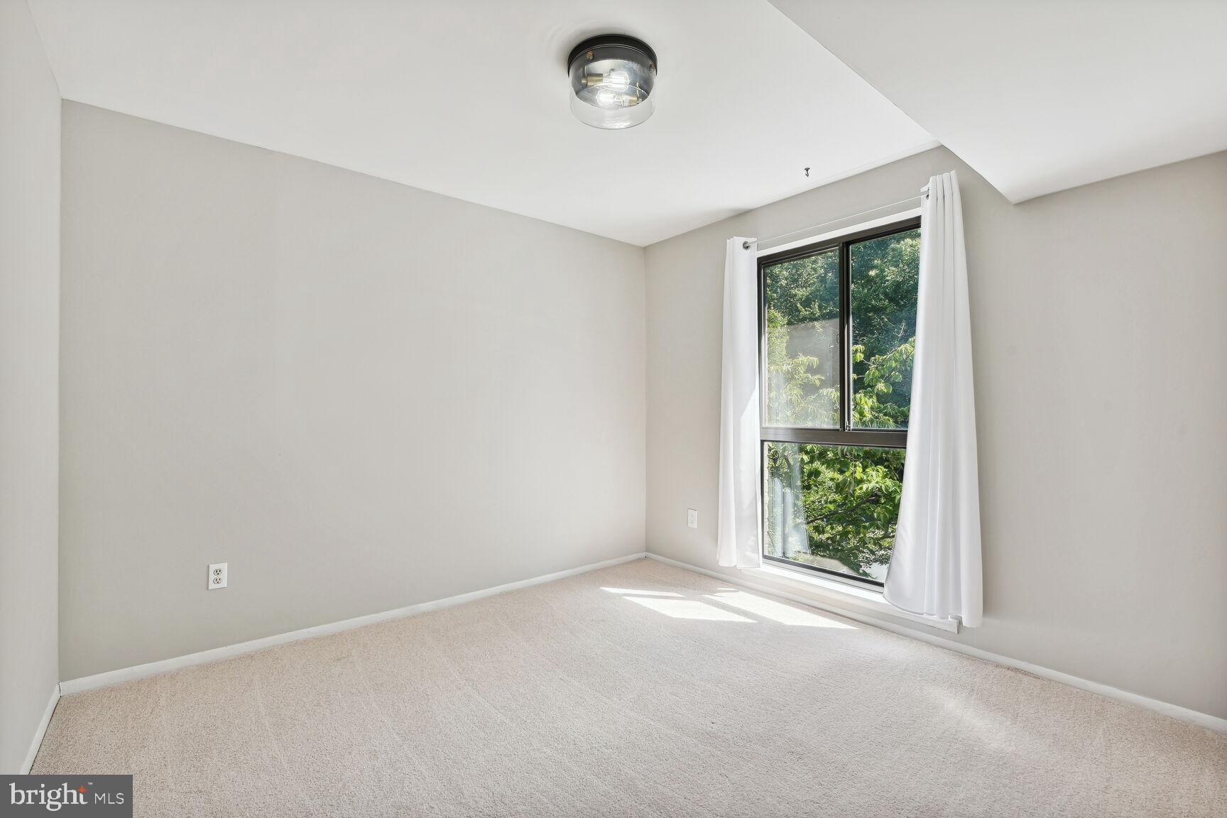 SOUTHGATE - Residential