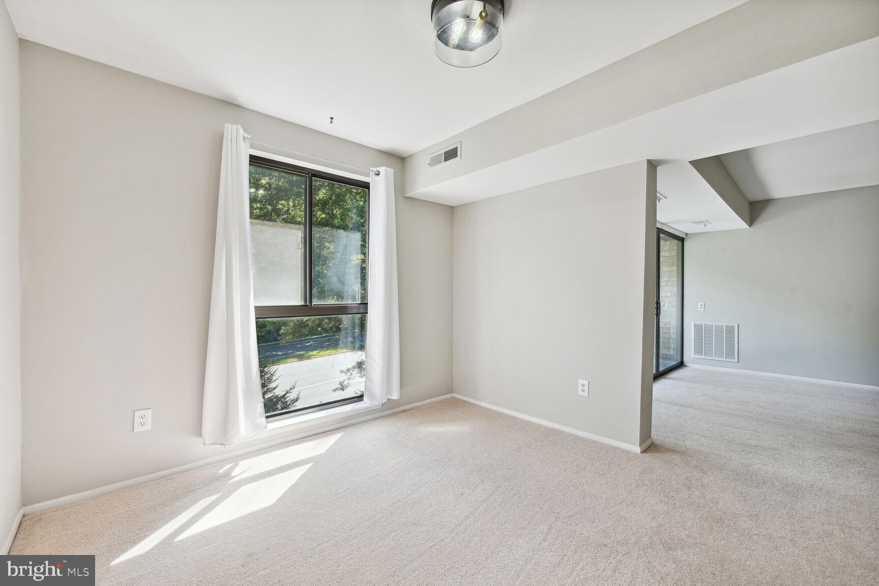 SOUTHGATE - Residential