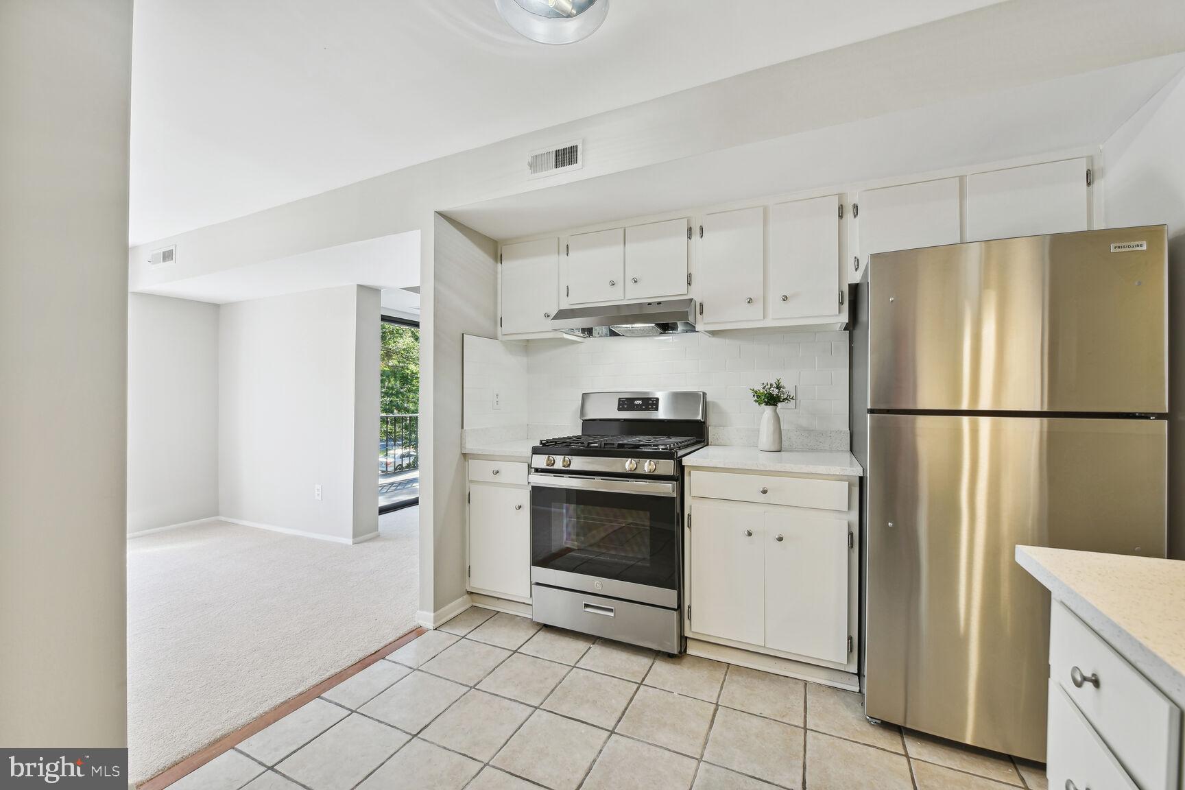 SOUTHGATE - Residential