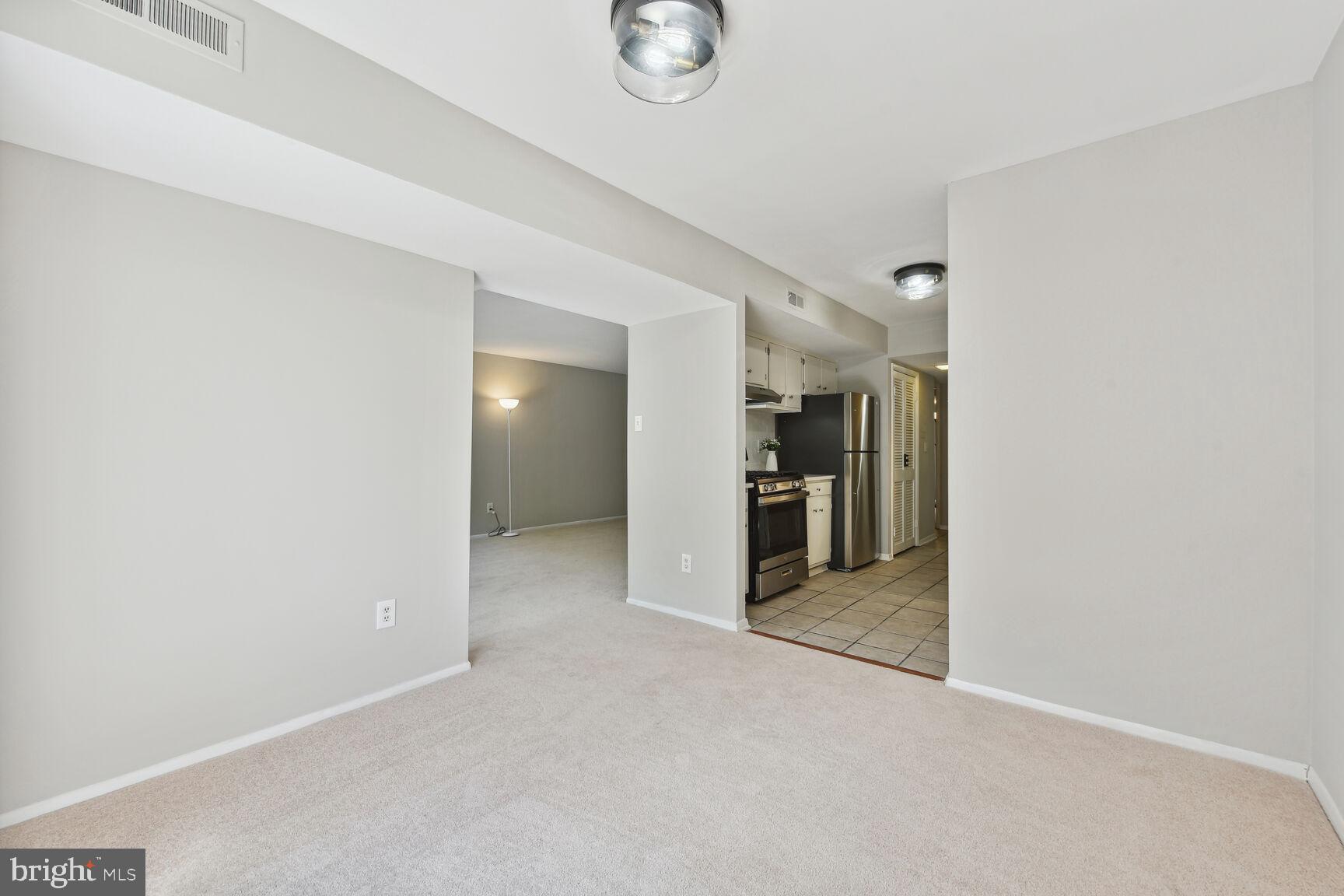 SOUTHGATE - Residential