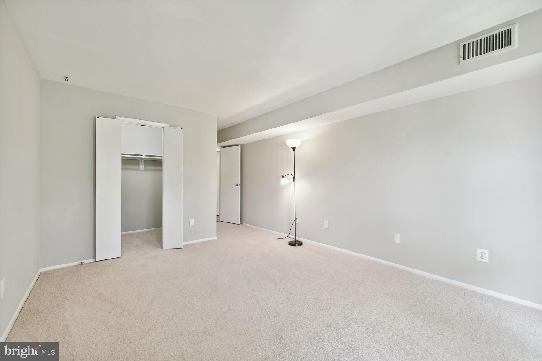 SOUTHGATE - Residential