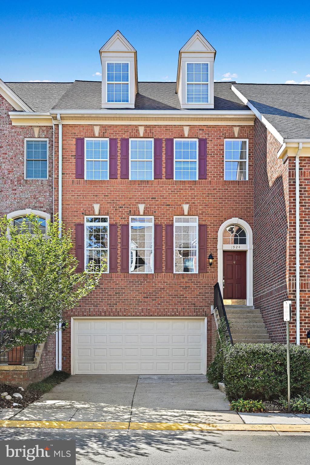 1924 LOGAN MANOR DRIVE