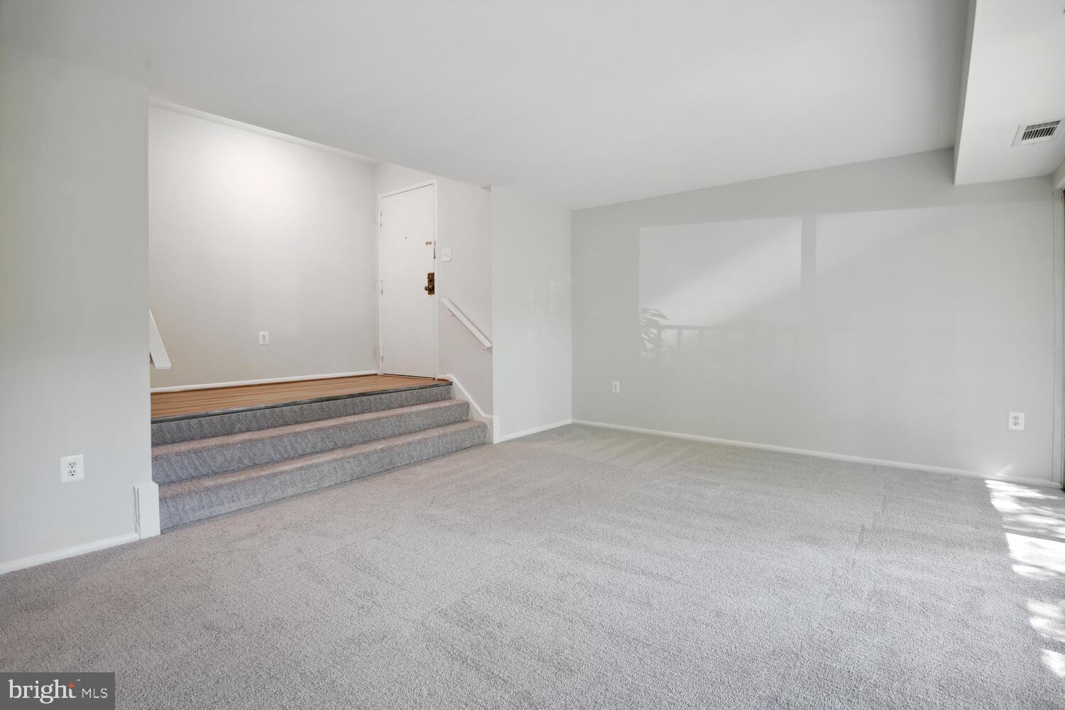 NORTH CREEK VILLAS - Residential