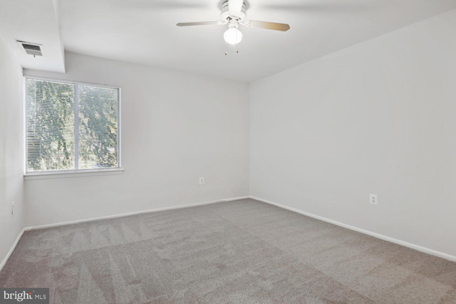 NORTH CREEK VILLAS - Residential