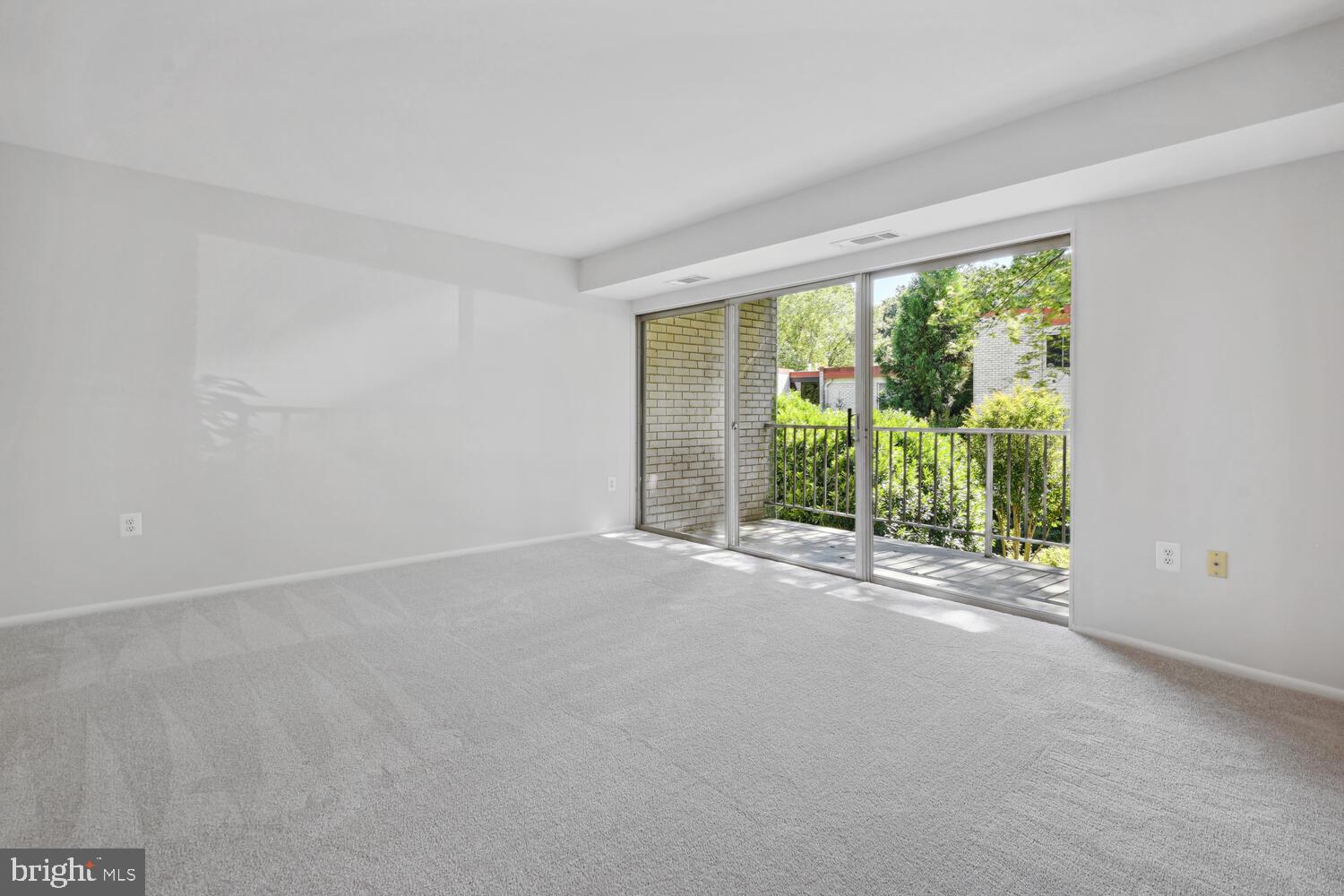 NORTH CREEK VILLAS - Residential