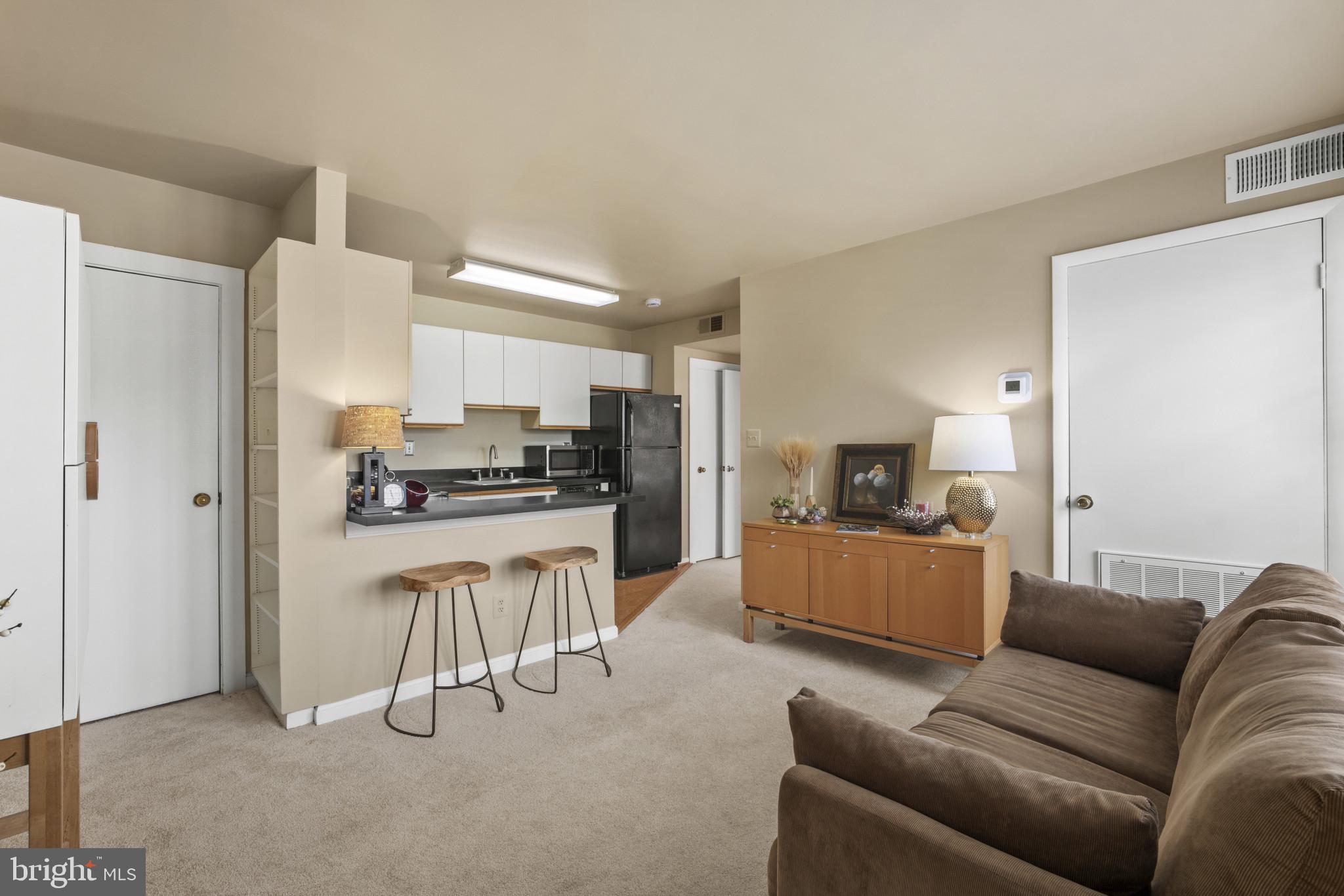 1706 DEWITT AVENUE E