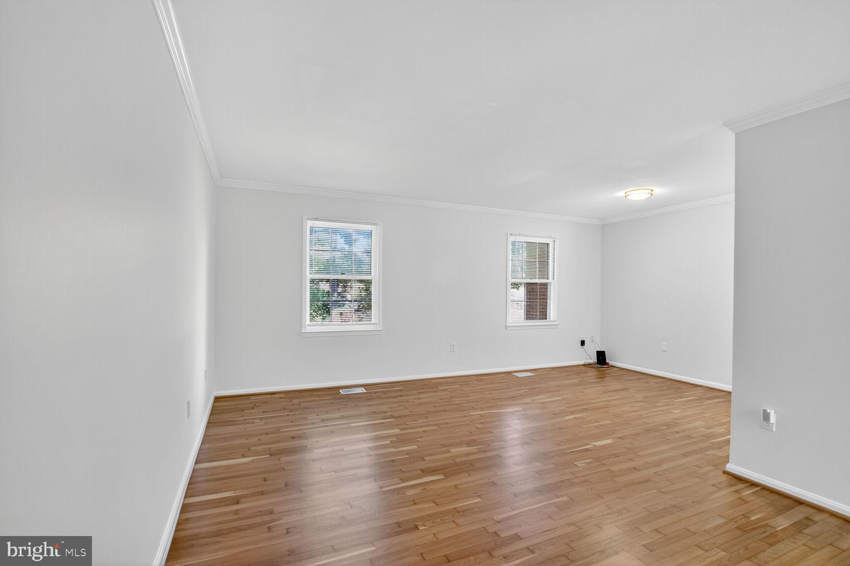 DIAMOND FARMS - Residential