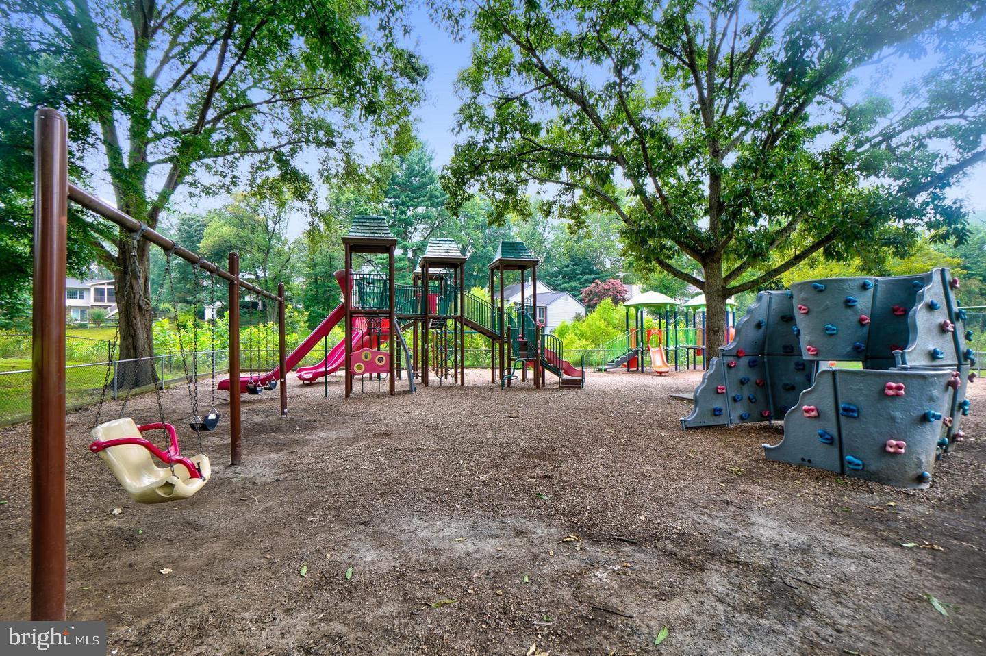 DIAMOND FARMS - Residential