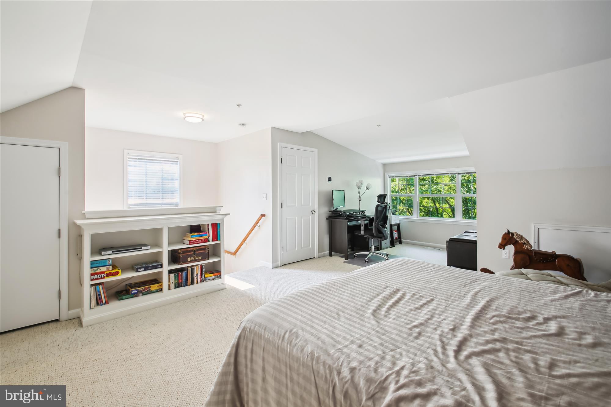 WATERS EDGE AT WOODS LANDING - Residential