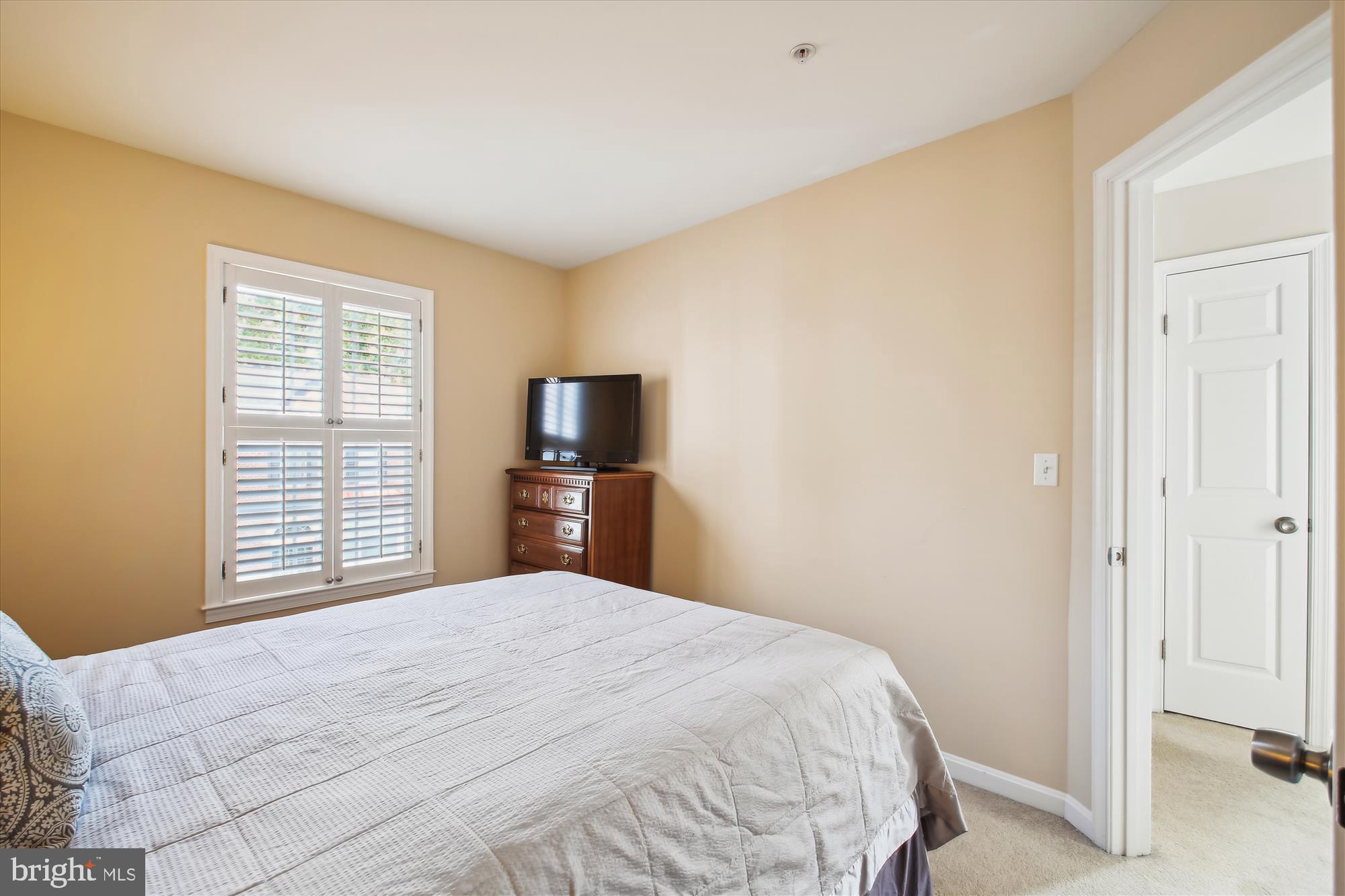 WATERS EDGE AT WOODS LANDING - Residential