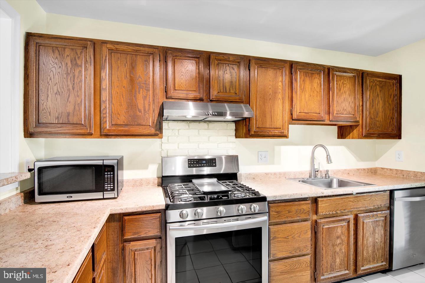 VININGS CONDO - Residential