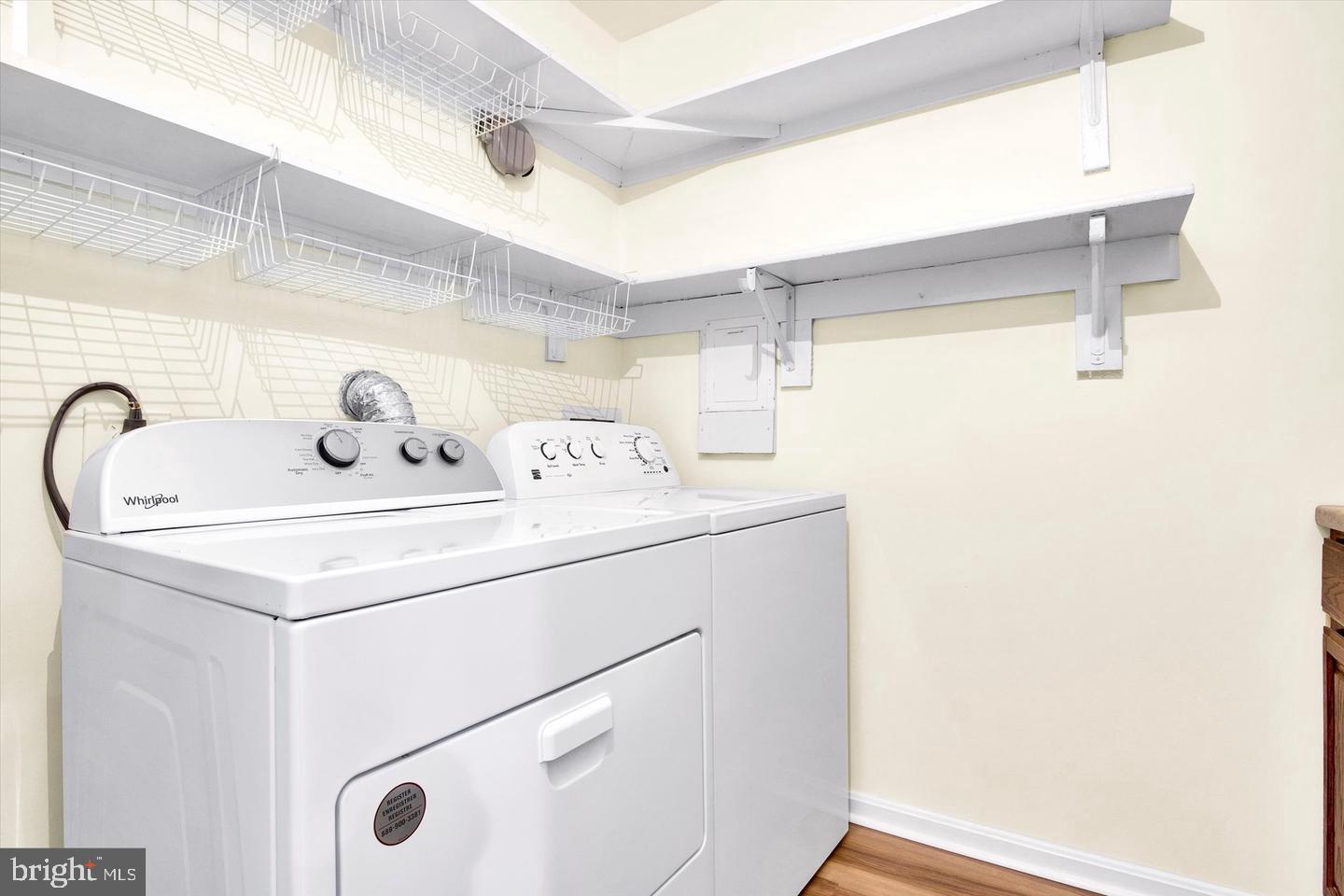 VININGS CONDO - Residential