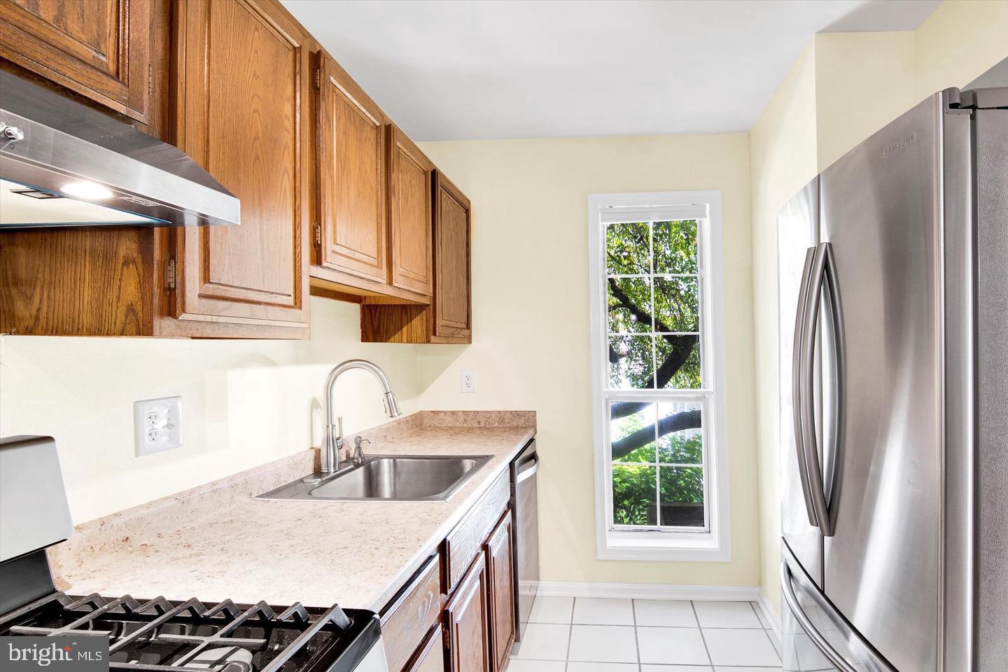 VININGS CONDO - Residential