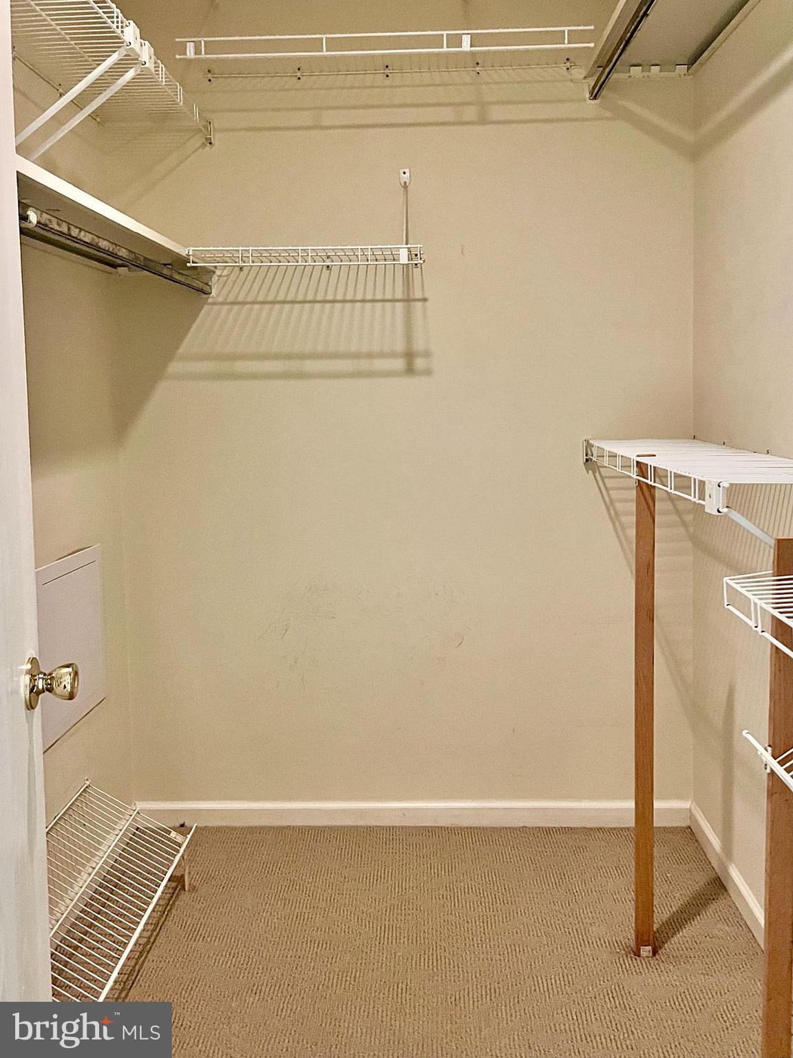 FLYING HILLS - Residential