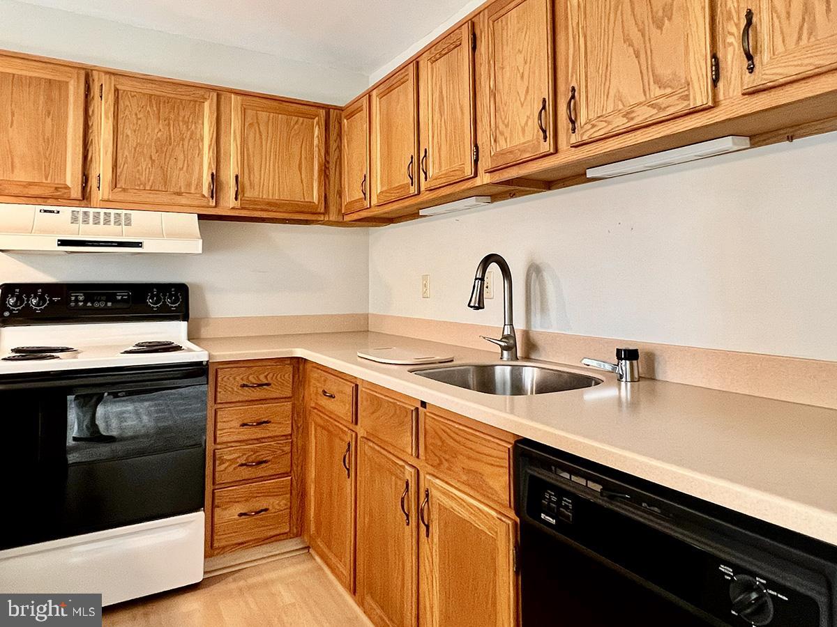 FLYING HILLS - Residential