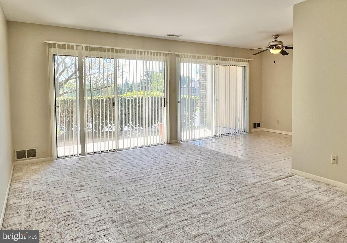 FLYING HILLS - Residential