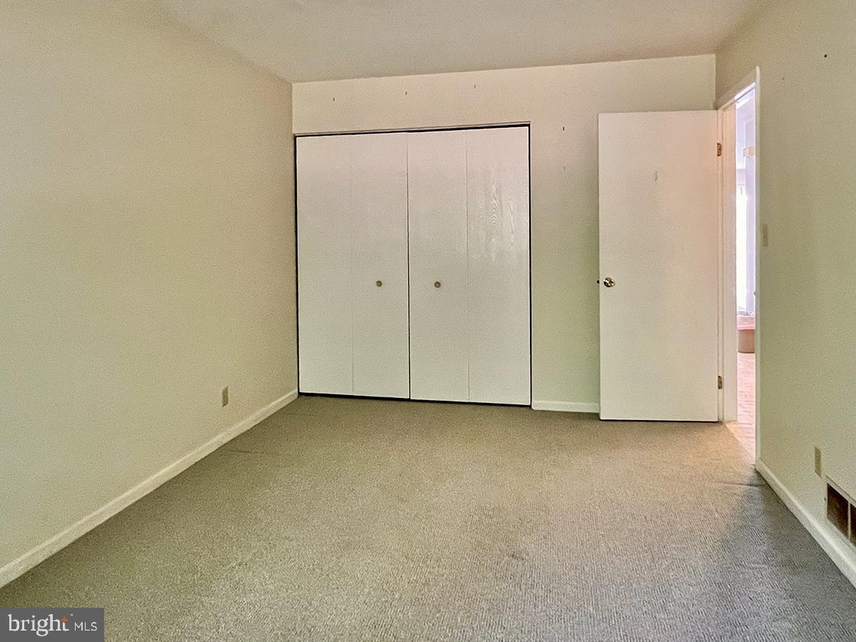 FLYING HILLS - Residential