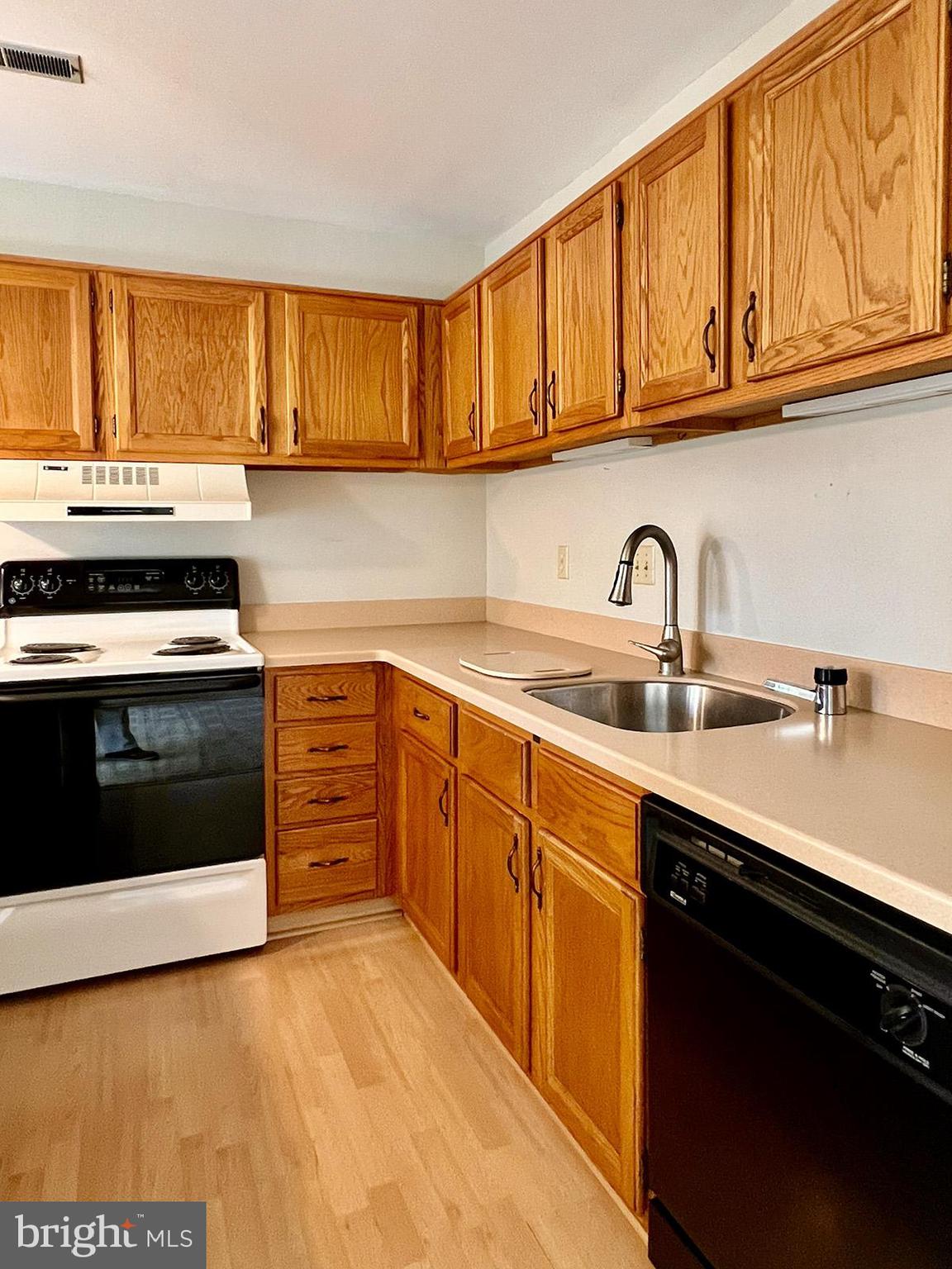 FLYING HILLS - Residential