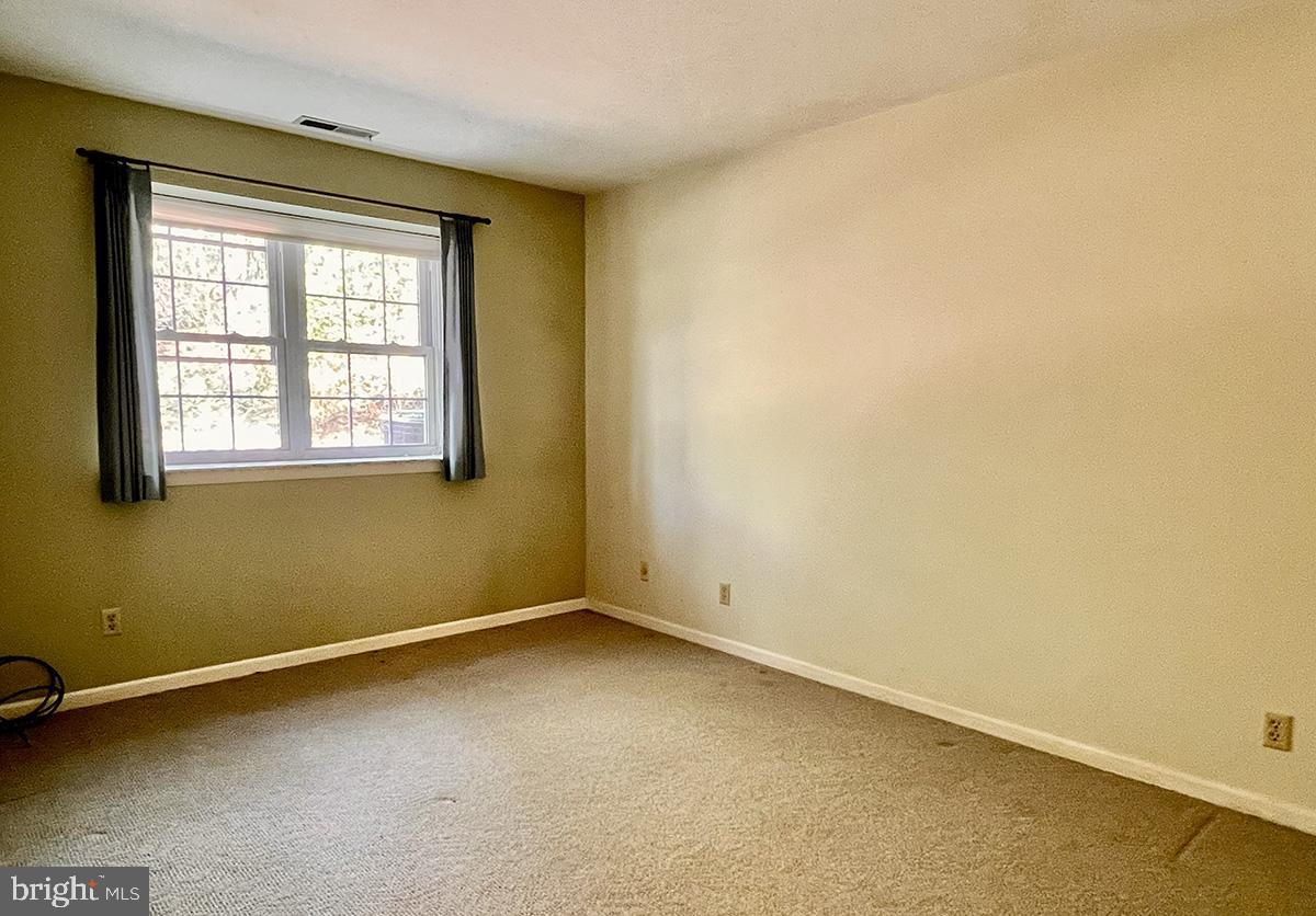 FLYING HILLS - Residential