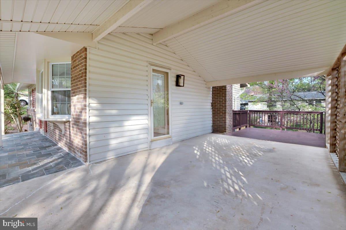 7217 WILLOW OAK PLACE