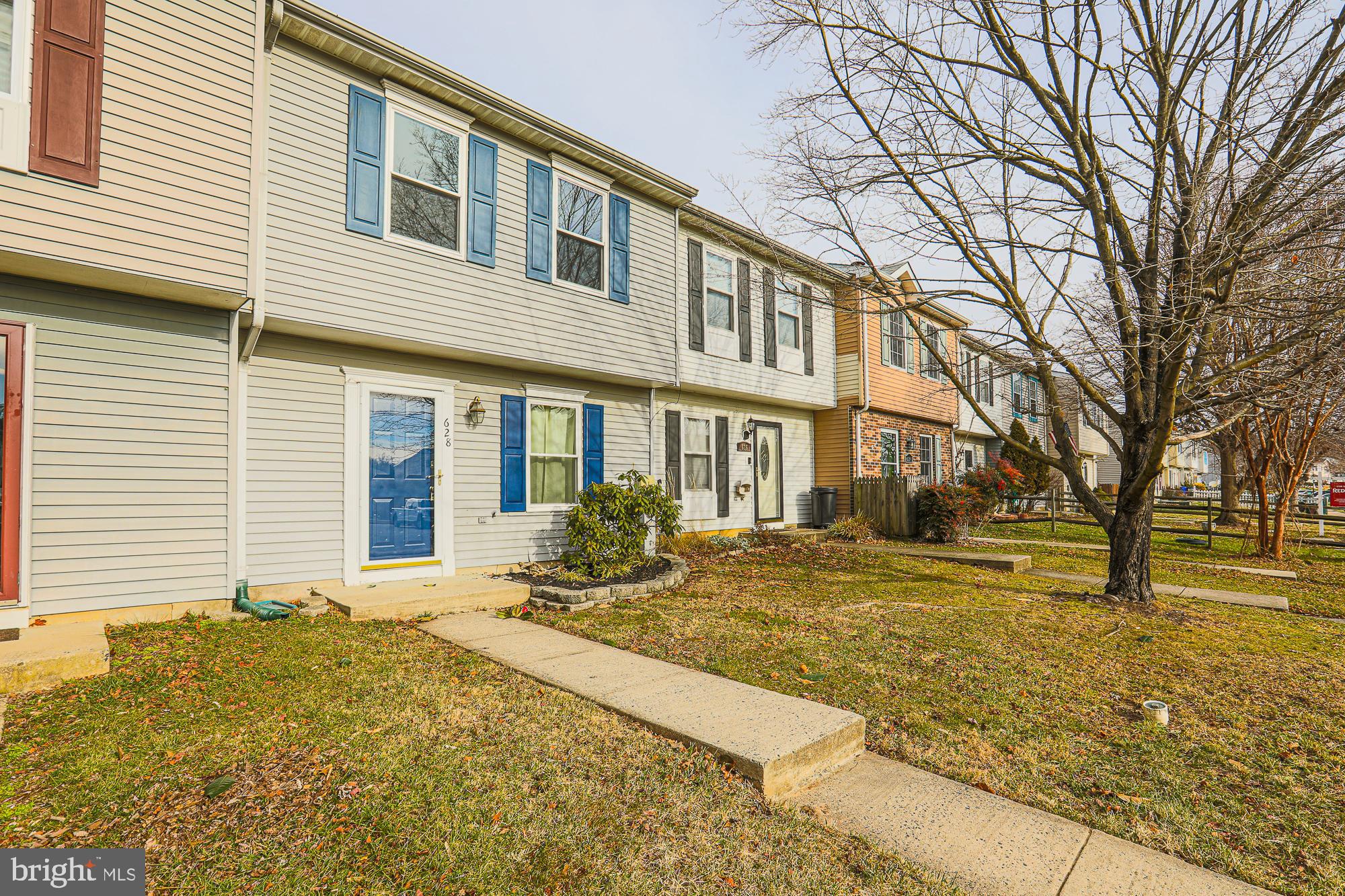 CARROLLWOOD MANOR - Residential