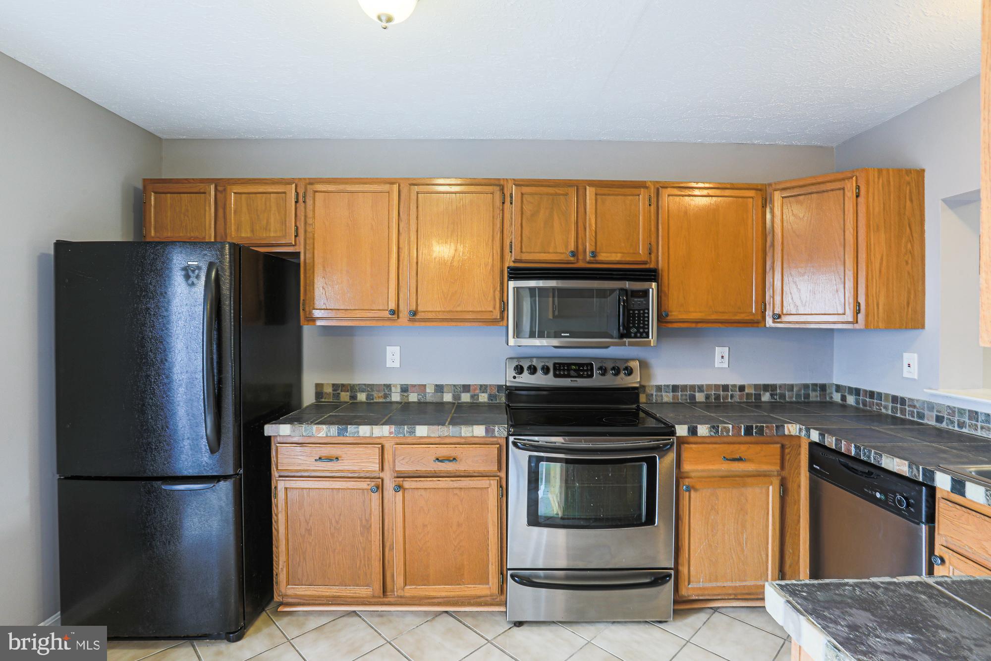 CARROLLWOOD MANOR - Residential